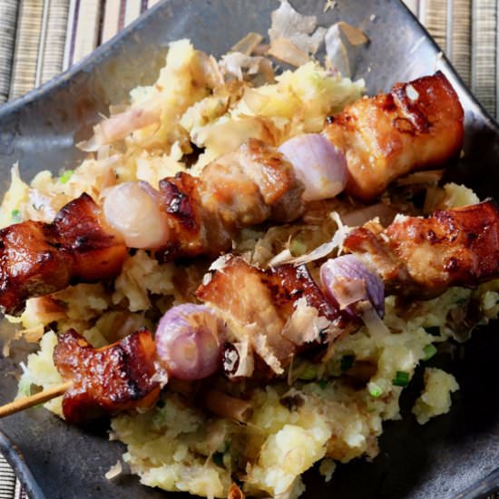 Pork belly skewers - Recipe photo by delectabilia