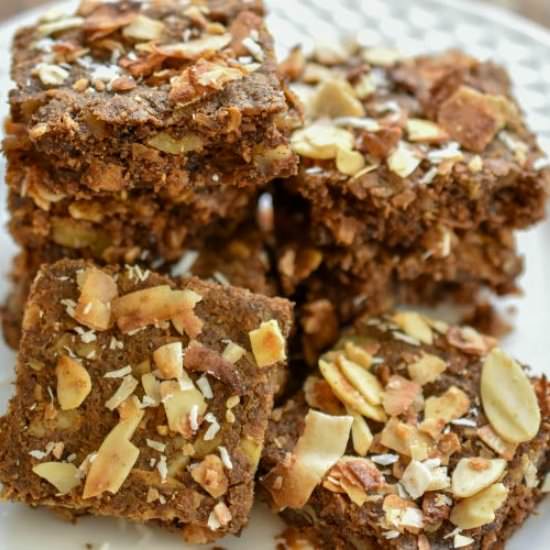 Keto Granola Bars Made Easily - Recipe photo by hsolares