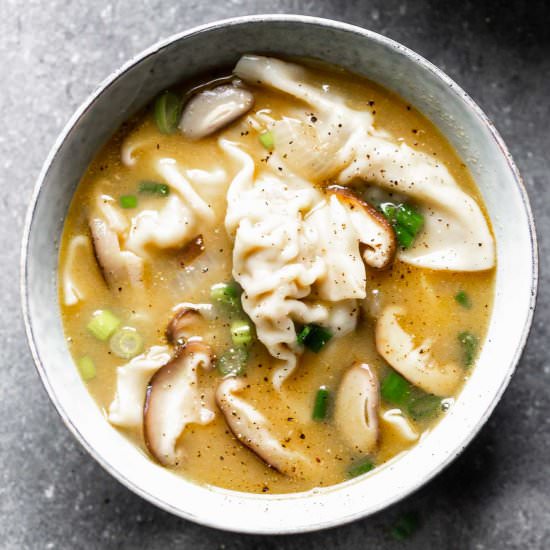 Easy Wonton Soup - Recipe photo by cookingforkeeps