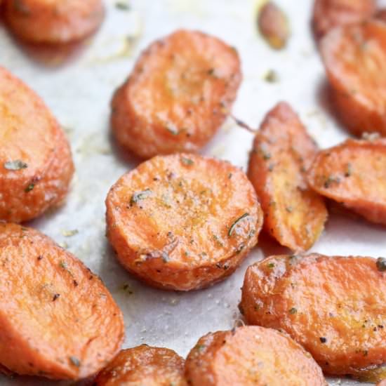 Easy Ranch Roasted Carrots - Recipe photo by Pinchmegood