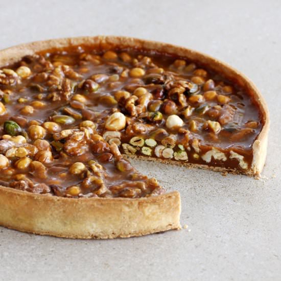 Nutty Caramel Tart - Recipe photo by lilcookieblog