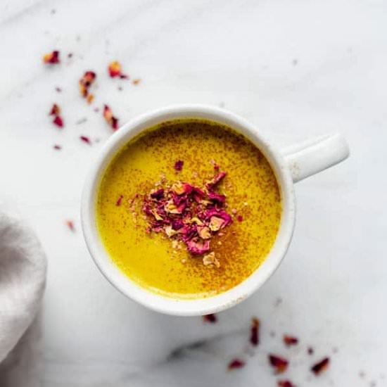 Golden Milk Turmeric Latte - Recipe photo by choosingchia