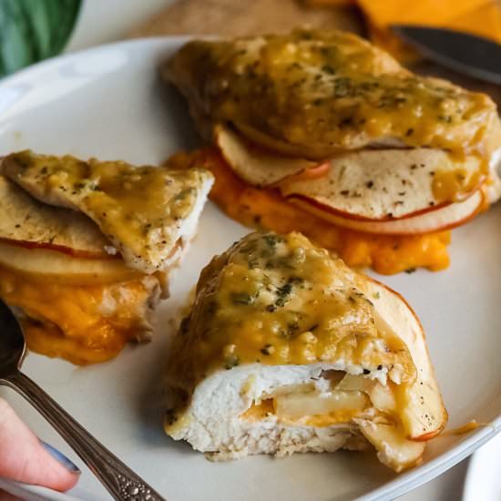 Apple Cheddar Stuffed Chicken - Recipe photo by dashofmandi