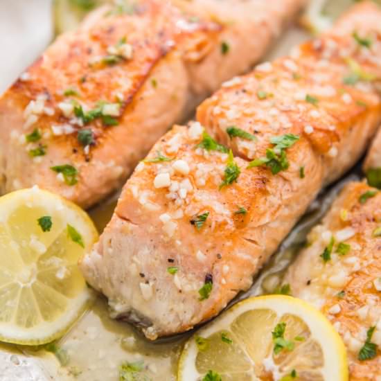 Lemon Garlic Salmon - Recipe photo by 40aprons