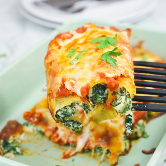Spinach and Ricotta Cannelloni - Recipe photo by The Cookware Geek