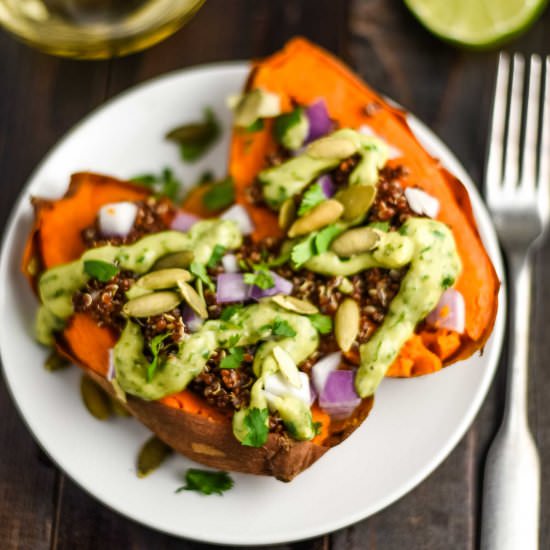Vegan stuffed sweet potatoes - Recipe photo by plantandvine