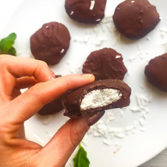5 Ingredient Peppermint Patties - Recipe photo by Garlic-Head