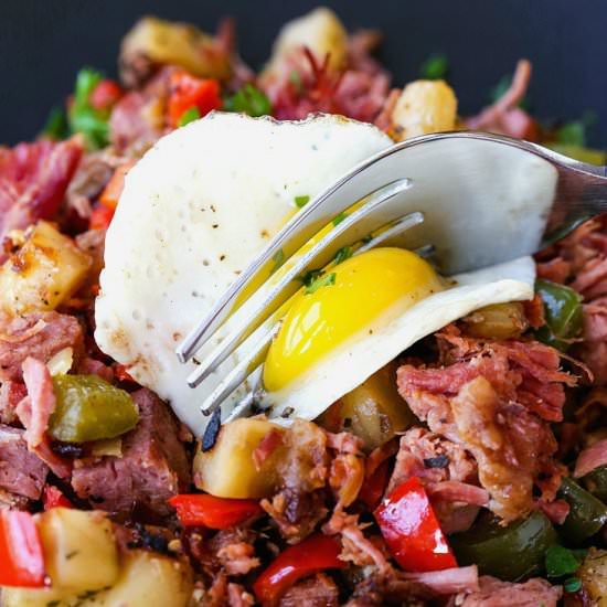 Corned Beef Hash with Fried Eggs - Recipe photo by mantitlement
