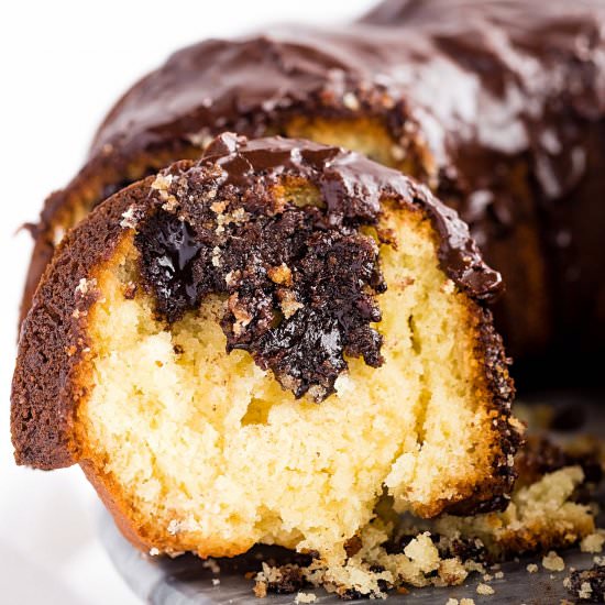 Vanilla Bundt w/ Gooey Chocolate Cake - Recipe photo by trufflesandtrends