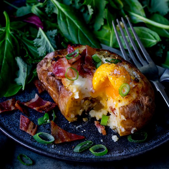 Bacon and egg stuffed potatoes - Recipe photo by KitchenSanctuary