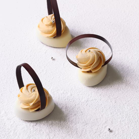 Tonka Bean Mini Cakes - Recipe photo by Miuda