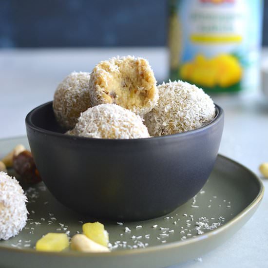 Coconut Cashew Pineapple Bites - Recipe photo by Skinny Fitalicious