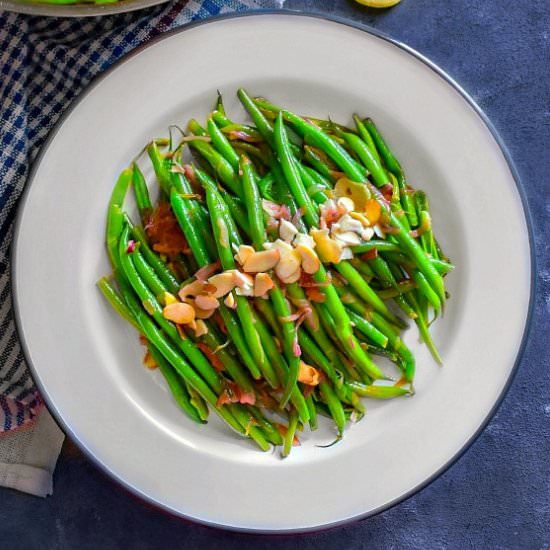 Easy Green Beans with Almonds - Recipe photo by EasycookingwithMolly
