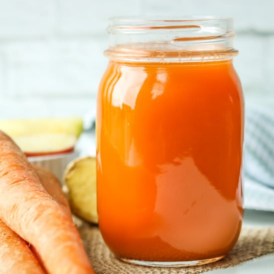 Carrot Ginger Apple Juice - Recipe photo by Mirlene