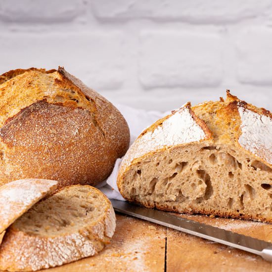 Integral Sourdough Bread - Recipe photo by skillets and pots