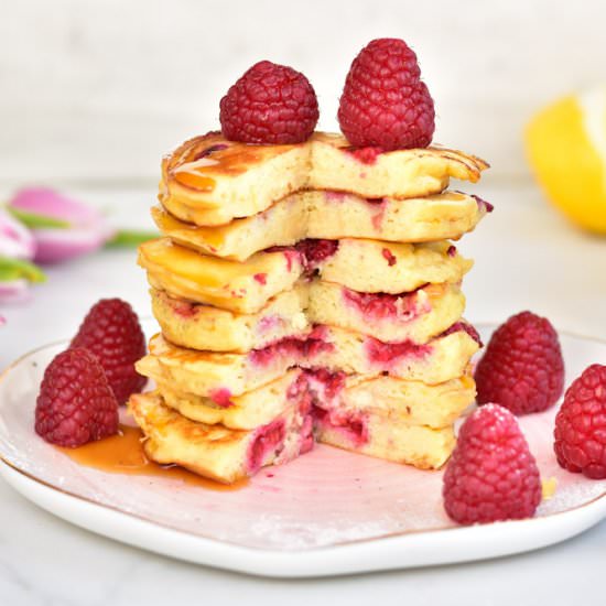 Lemon ricotta pancakes - Recipe photo by everyday-delicious.com
