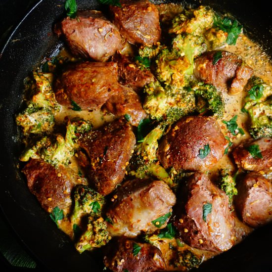 Keto Pork Shoulder & CreamyBroccoli - Recipe photo by lowcarbquick