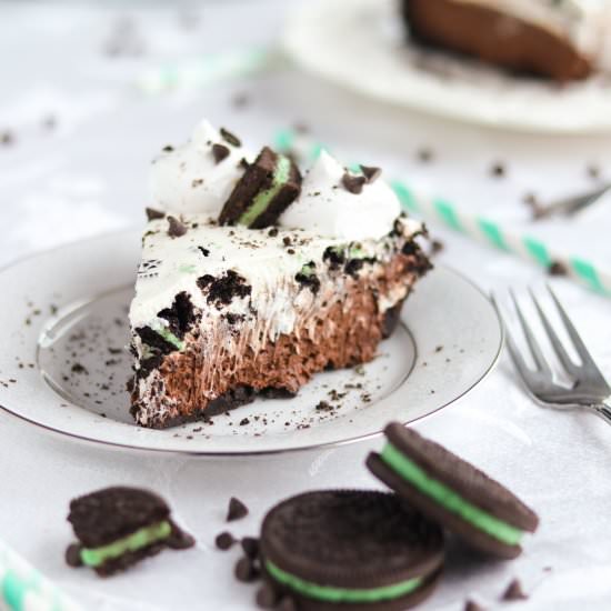Mint Chocolate Oreo Pie - Recipe photo by A baJillian Recipes