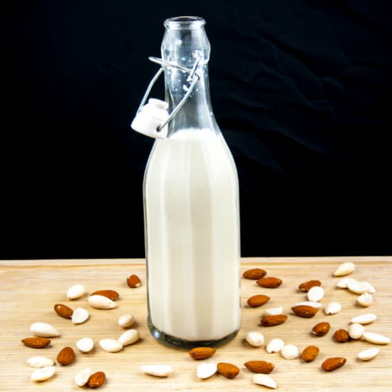 Make your own almond milk - Recipe photo by The Yum Yum Club