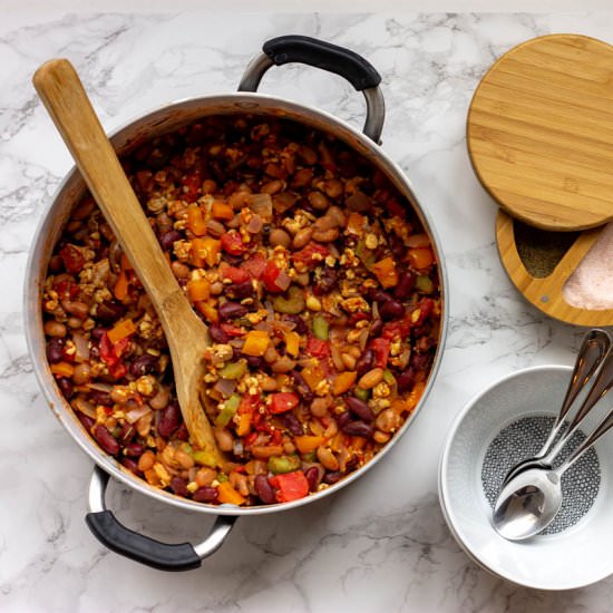 Herbs & Spices Tempeh Chili - Recipe photo by wholly-plants