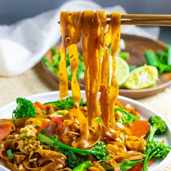 Easy Pad See Ew Thai Noodles - Recipe photo by drivemehungry