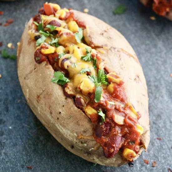 Chili Stuffed Sweet Potatoes - Recipe photo by Pinchmegood