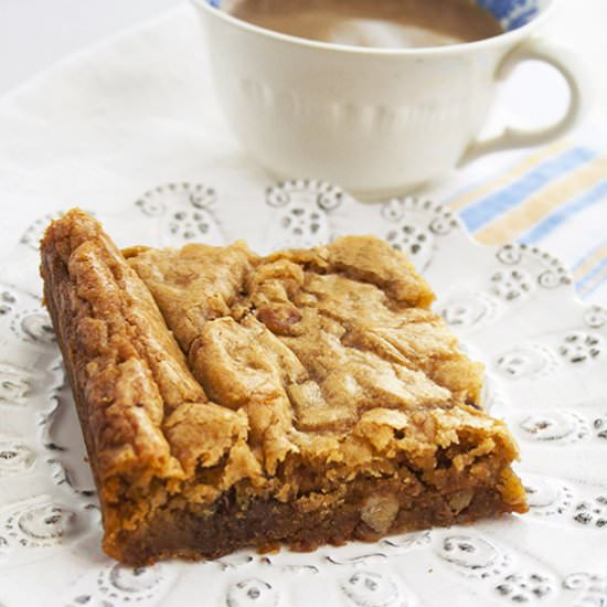 Chocolate Chunk Coffee Blondies - Recipe photo by nancyc