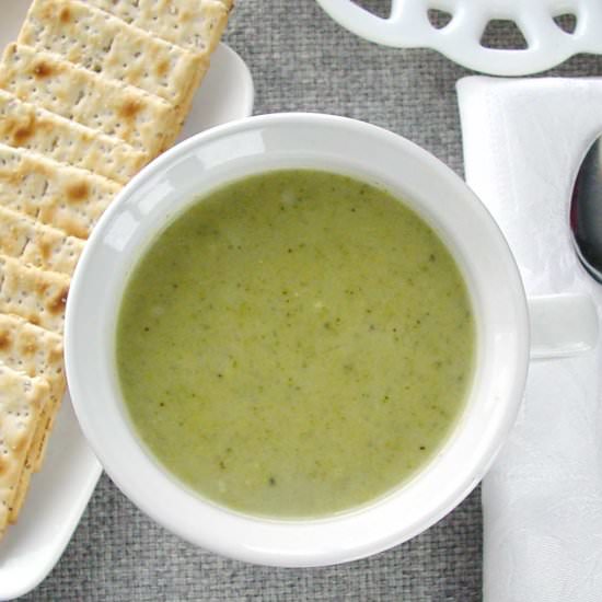 Broccoli Soup with Cheddar Cheese - Recipe photo by Share The Recipe