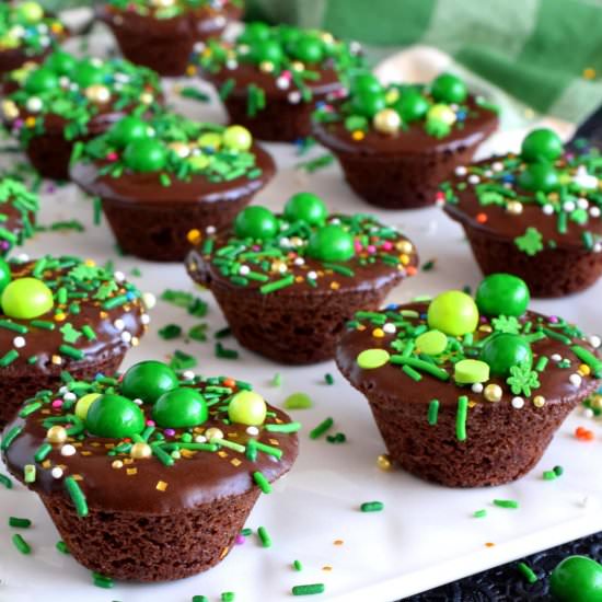 Frosted Two Bite Brownies - Recipe photo by byronethomas