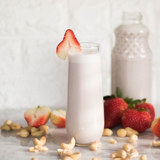 20 Minute strawberry nut-milk - Recipe photo by lifestyleofafoodie