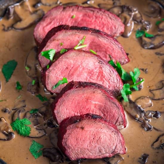 Steak with bourbon cream sauce - Recipe photo by TheBBQBuddha