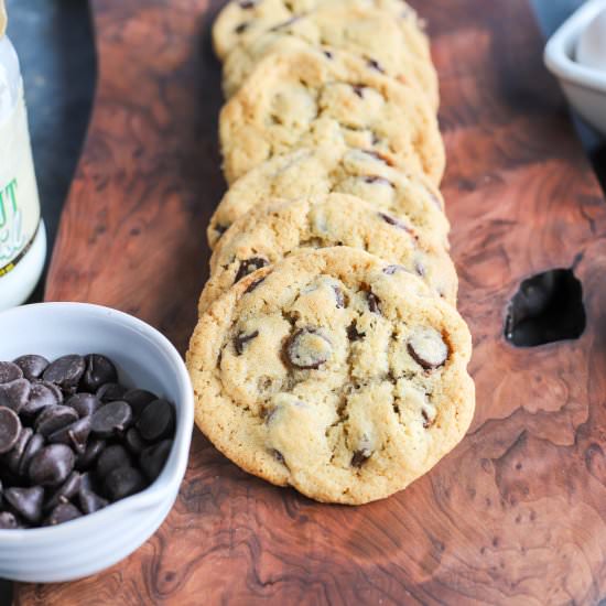 Classic Crunchy Choc. Chip Cookies - Recipe photo by goldenbarrel