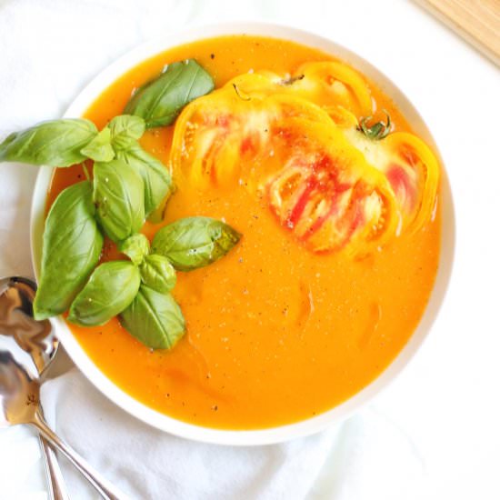 Fresh yellow heirloom tomato soup - Recipe photo by Rhubarbarians