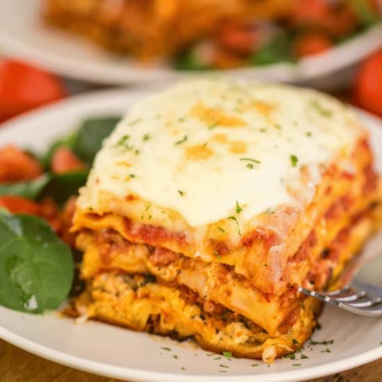 Easy Homemade Lasagna - Recipe photo by peasandpeonies
