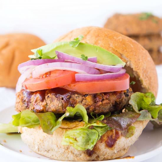 Bean & Veggie Burger - Recipe photo by Hauteandhealthy