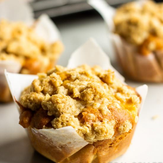 Healthy apple and oat muffin - Recipe photo by cassiboeno