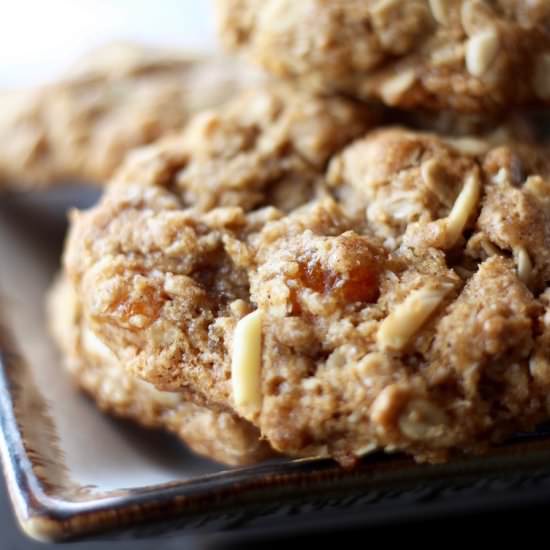 Chewy Vegan Apricot Oatmeal Cookies - Recipe photo by theconscientiouseater