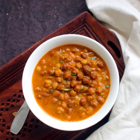 Kala Chana Masala - Recipe photo by blogexplore