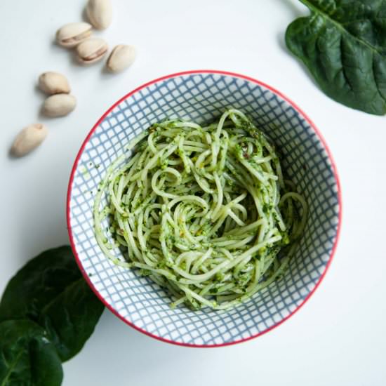 Spinach and Pistachio Pesto - Recipe photo by Knit Nat
