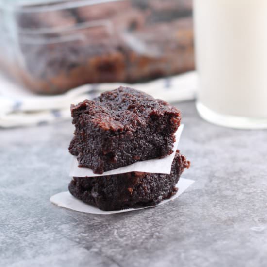 Keto Brownies - Recipe photo by HugForYourBelly