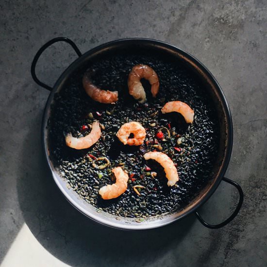 Black Rice with Shrimp - Recipe photo by deliciousspanishfood