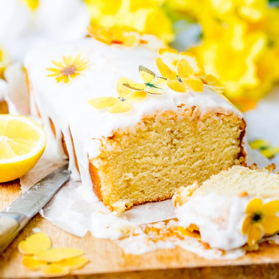 Vegan lemon drizzle cake - Recipe photo by KitchenSanctuary