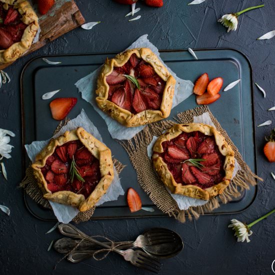 Strawberry Galette - Recipe photo by sharmi02