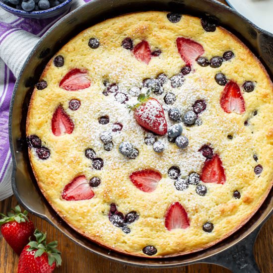 Berry Buttermilk Baked Pancakes - Recipe photo by Savingroomfordessert