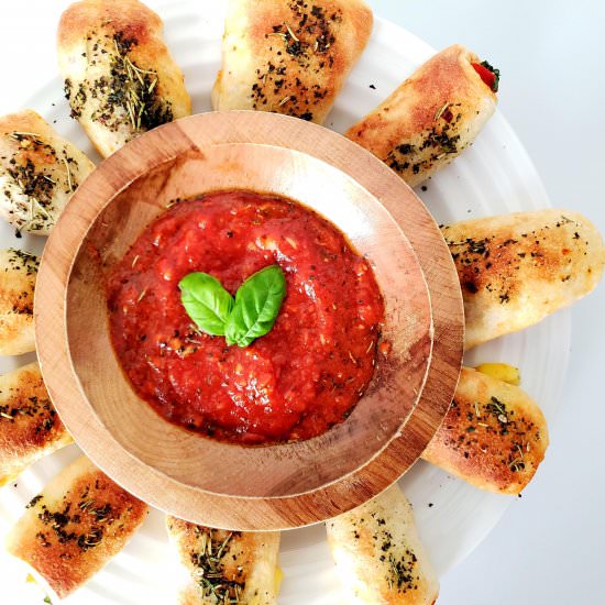 Mini Margherita Stuffed Pizza Bites - Recipe photo by letstalkvegan.today