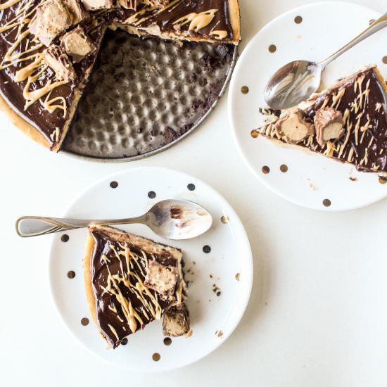 Chocolate Peanut Butter Cheesecake - Recipe photo by The Desserted Girl