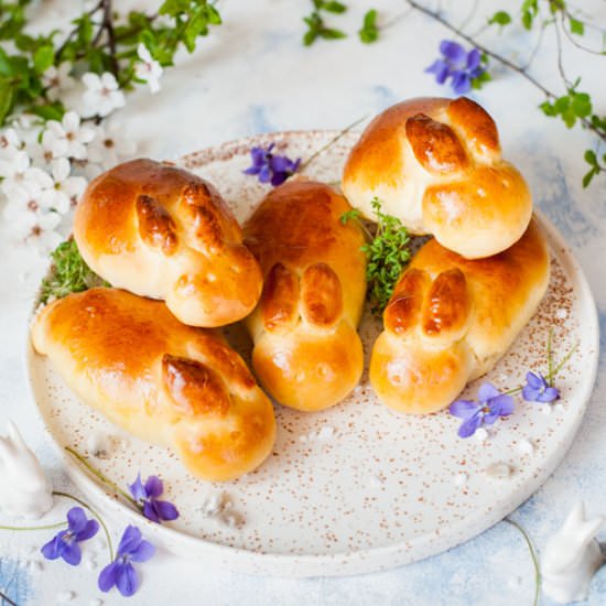 Easter bunny rolls - Recipe photo by everyday-delicious.com