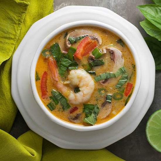 Thai coconut curry soup with shrimp - Recipe photo by simple artistic cooking