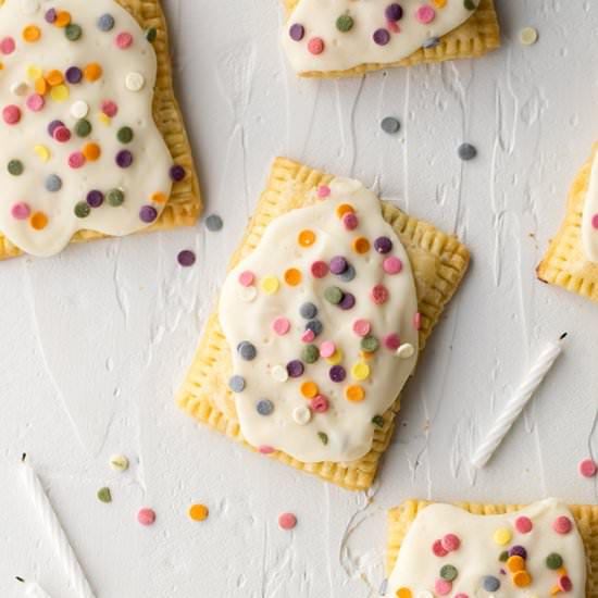Funfetti Birthday Pop Tarts - Recipe photo by jojotastic