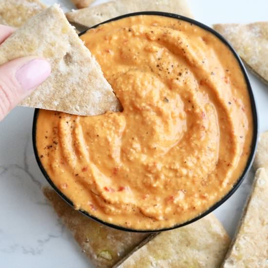 Homemade Roasted Red Pepper Hummus - Recipe photo by Pinchmegood